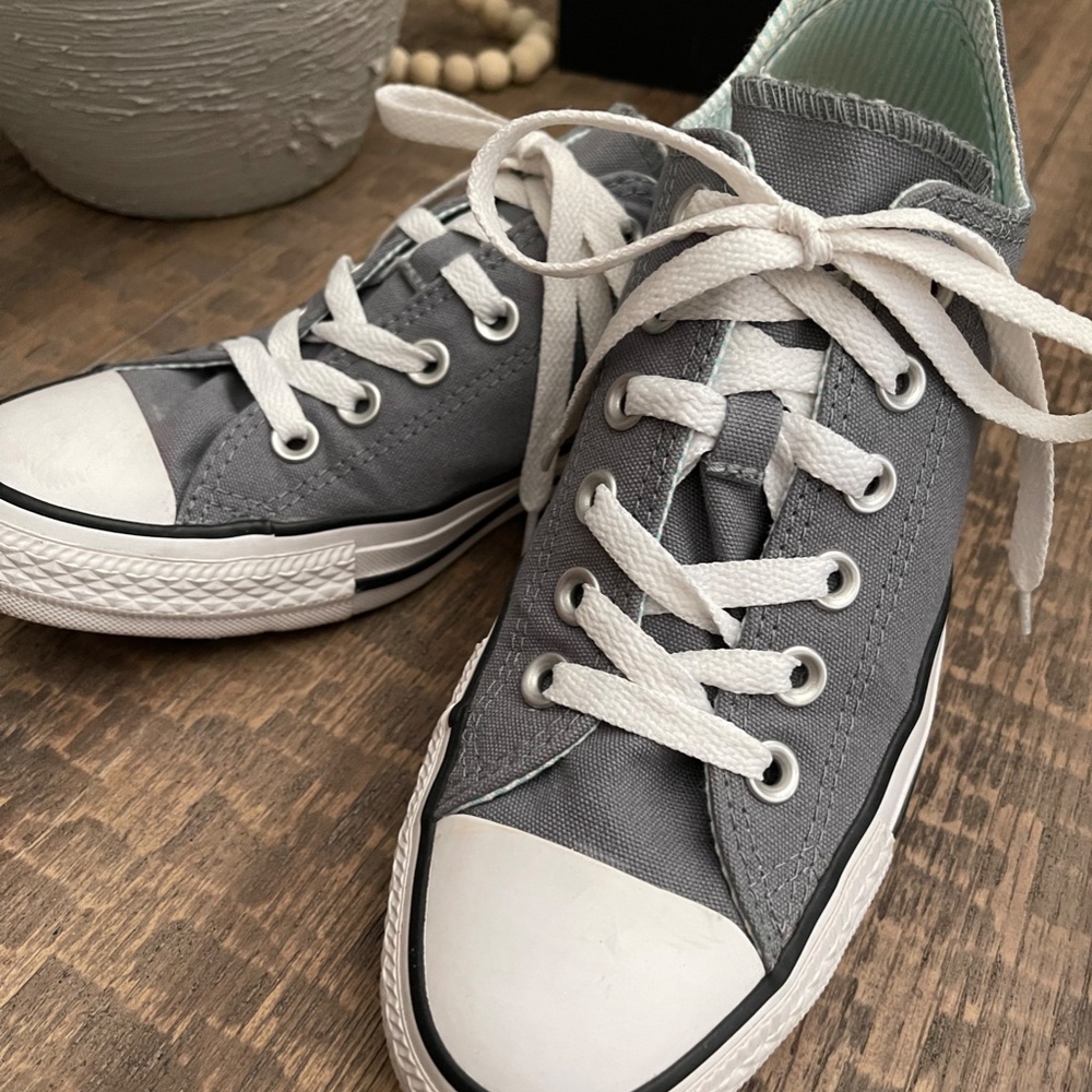 Gray Converse All- Star Sneakers